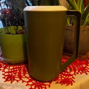 Rubbermaid Pitcher